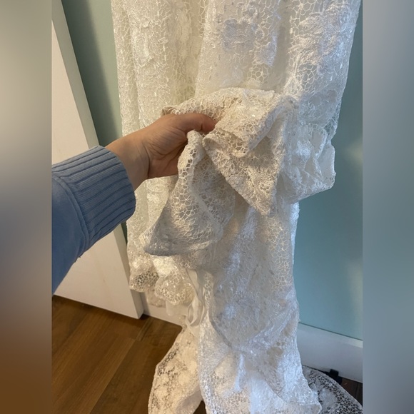 Essense of Australia Wedding Dress - Picture 8 of 17